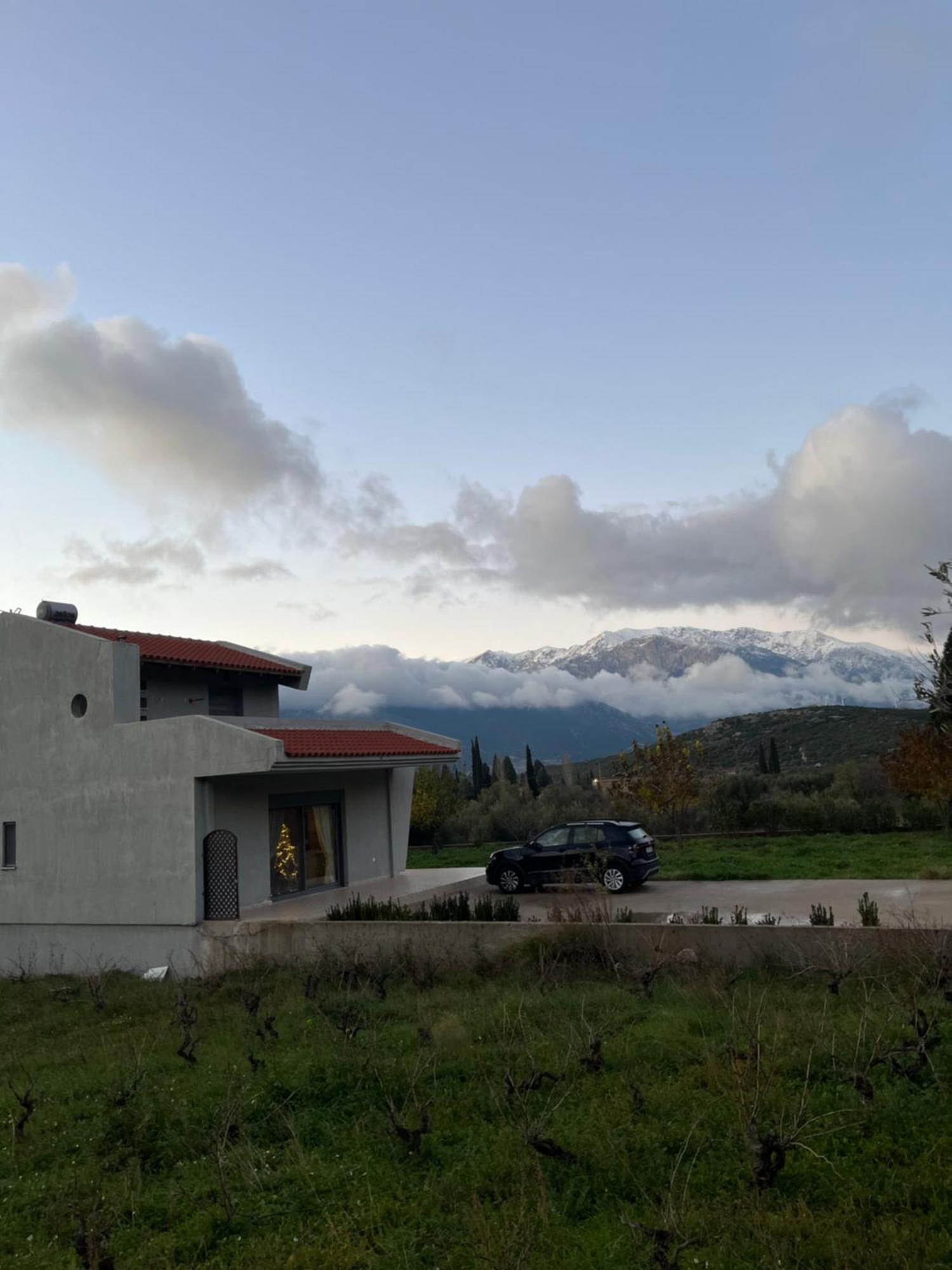 Stellas Guesthouse Near Arachova Stírion Dış mekan fotoğraf